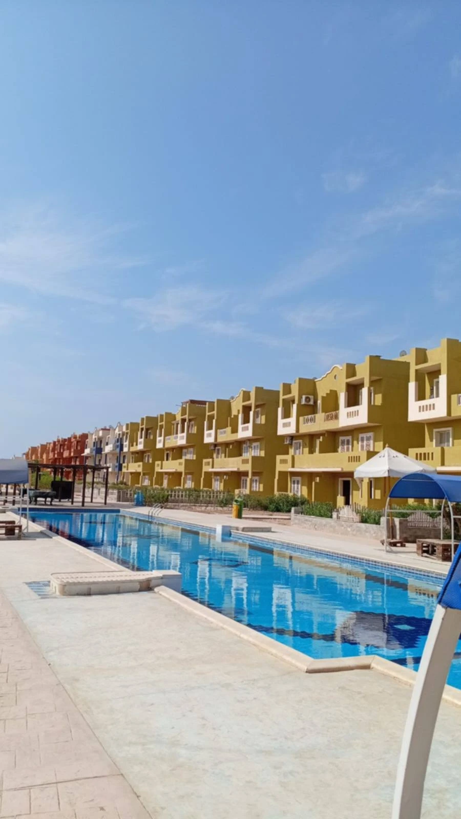 للبيع شالية فوري في ريماس راس سدر غرفتين بالروف